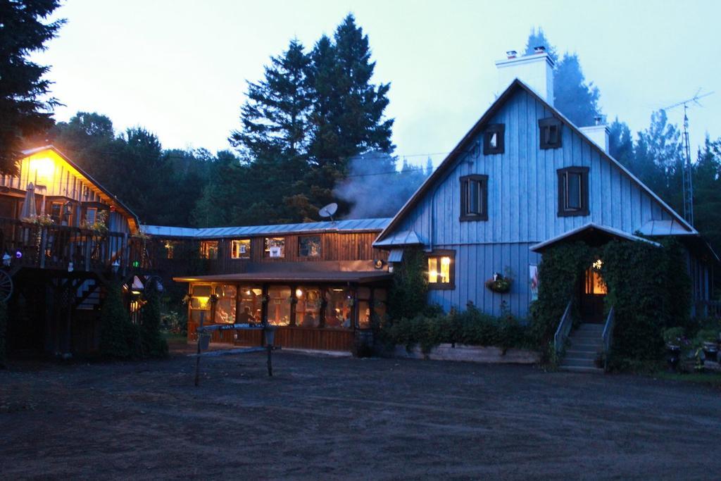 Auberge Le Cheval Bleu Saint-Alphonse-Rodriguez Esterno foto