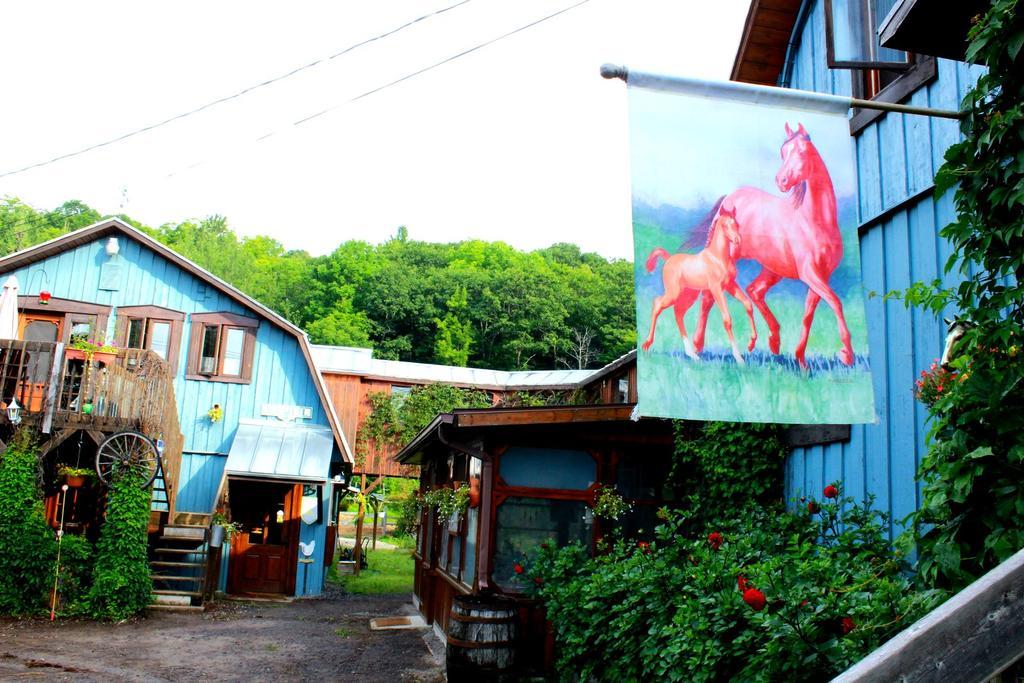 Auberge Le Cheval Bleu Saint-Alphonse-Rodriguez Esterno foto