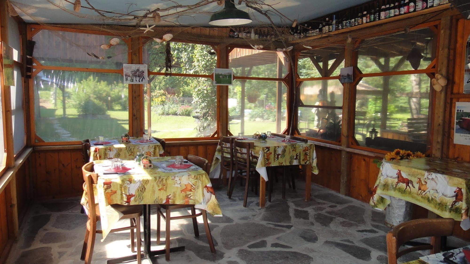 Auberge Le Cheval Bleu Saint-Alphonse-Rodriguez Esterno foto