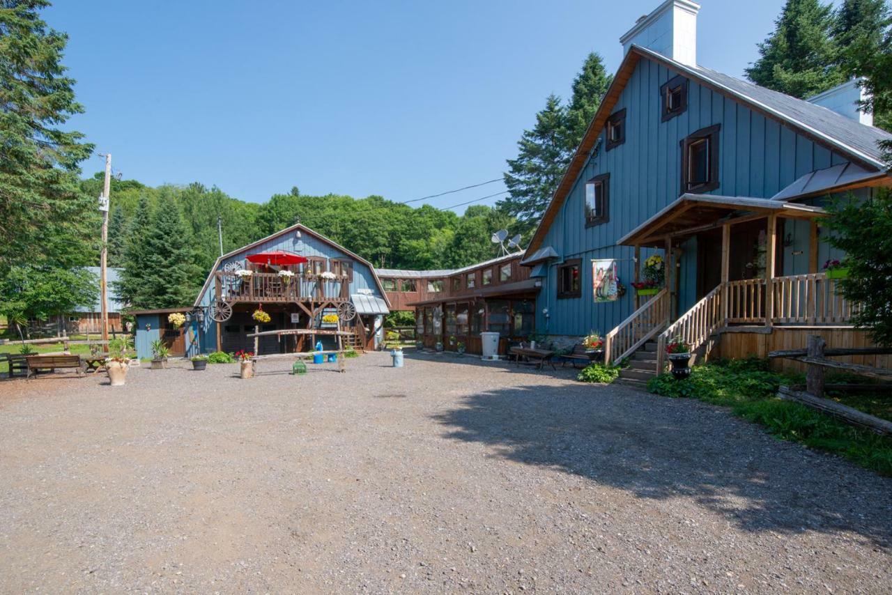 Auberge Le Cheval Bleu Saint-Alphonse-Rodriguez Esterno foto